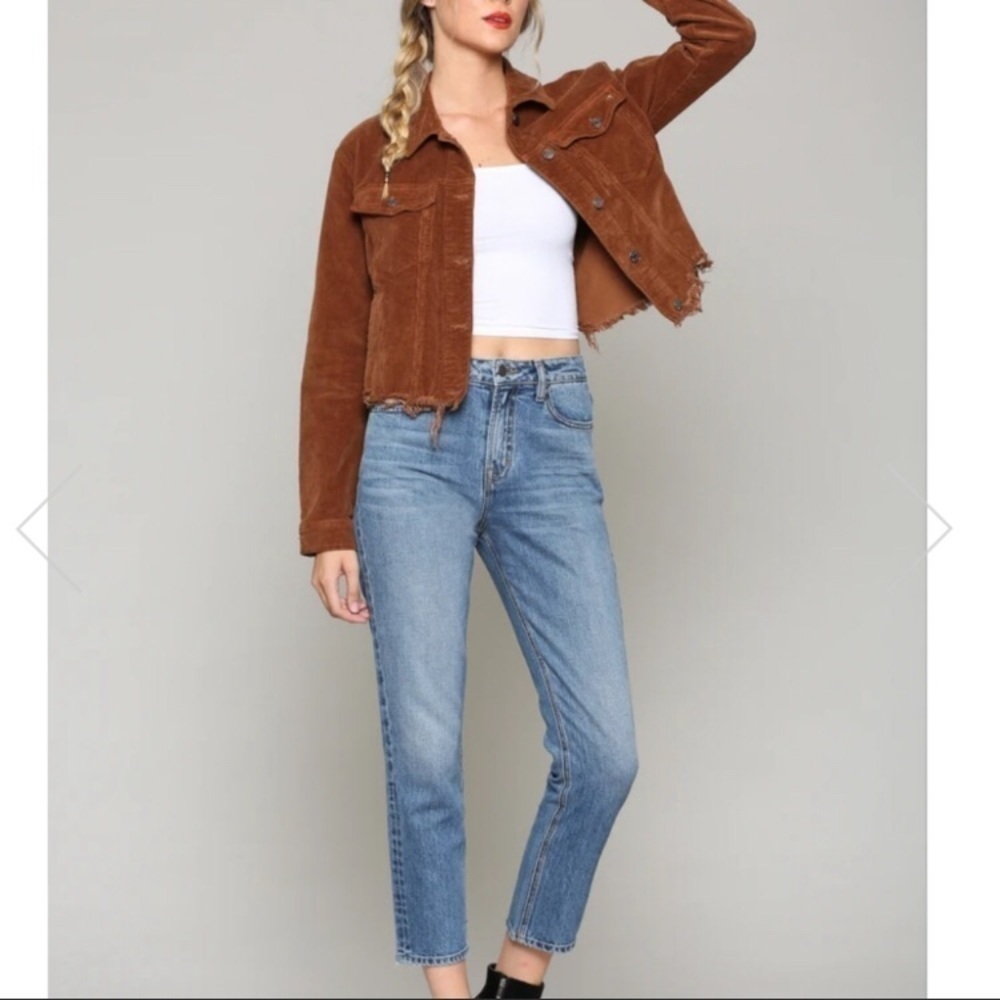 Straight Cut Mom Jeans.